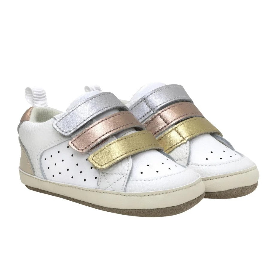 Novie First Kicks
