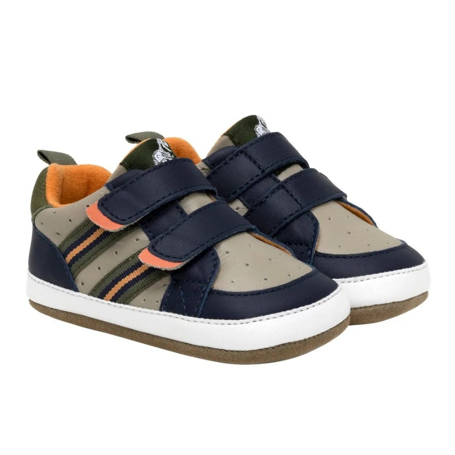 Brooks Navy First Kicks