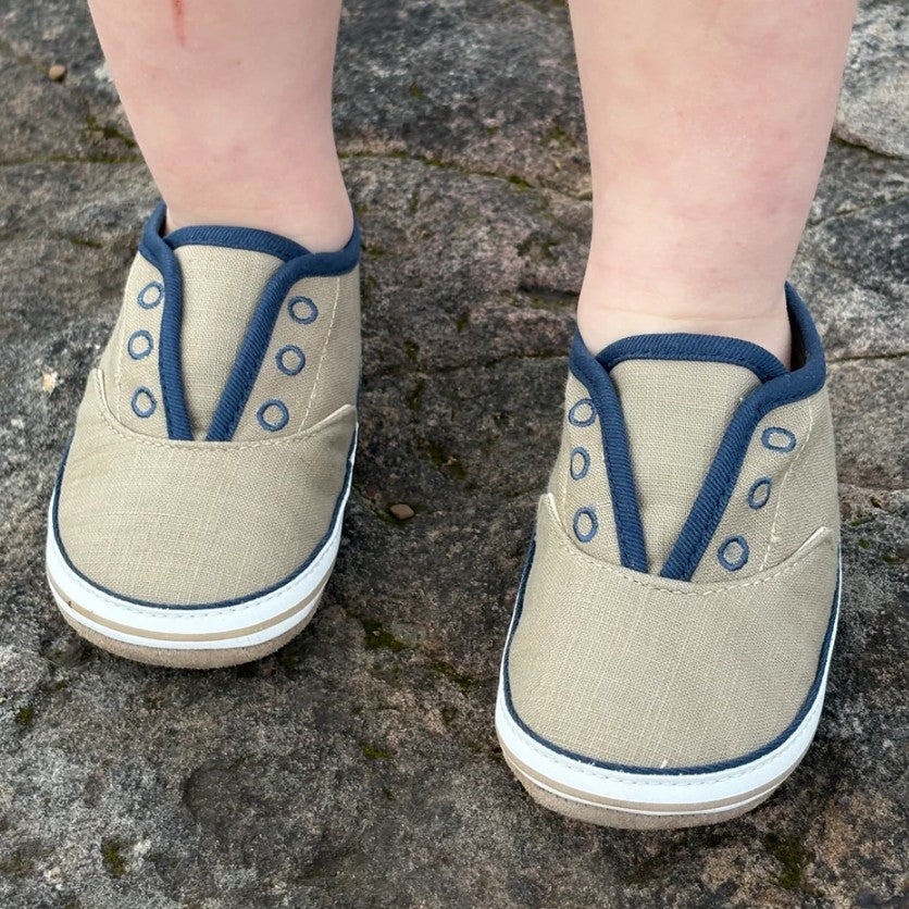 Calder First Kicks in Taupe
