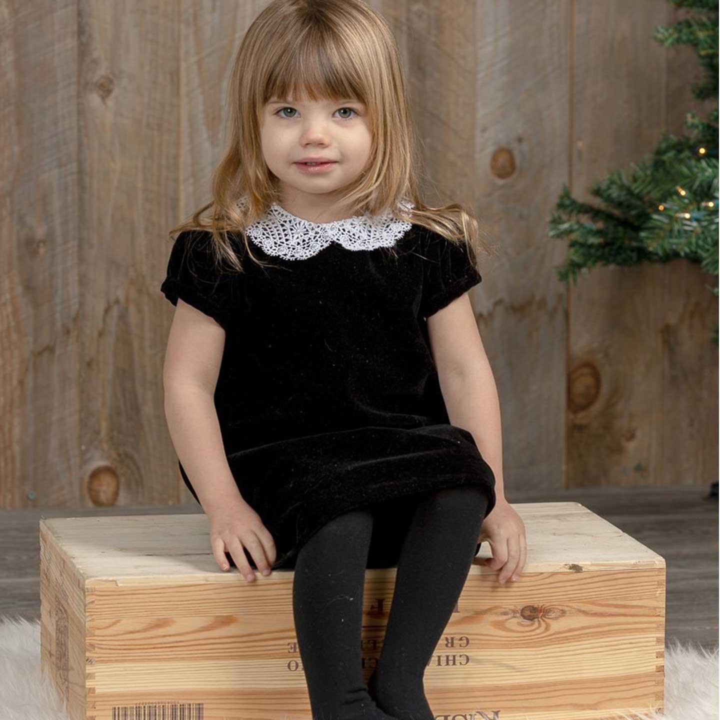 Short Sleeve Black Velvet Dress with Lace Collar Short Sleeve Black Velvet Dress with Lace Collar