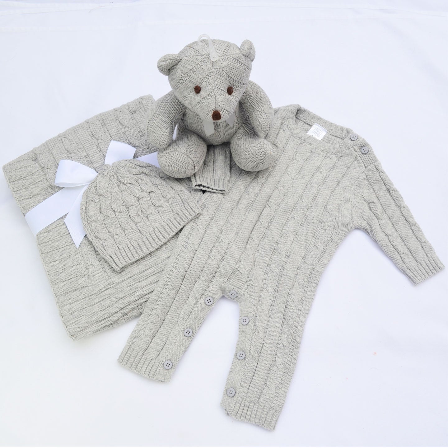 Gray Cable Knit Set